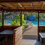 Glamping Le Pech Les Eyzies