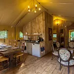 Camping Glamping Le Pech *