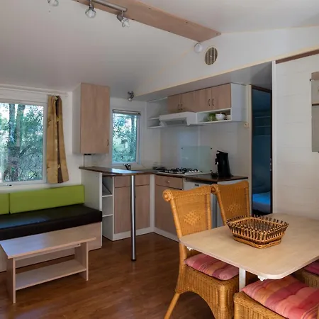 Glamping Le Pech Camping Les Eyzies