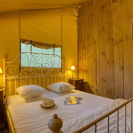 Glamping Le Pech * Les Eyzies