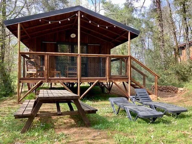 مكان تخييم Glamping Le Pech Les Eyzies