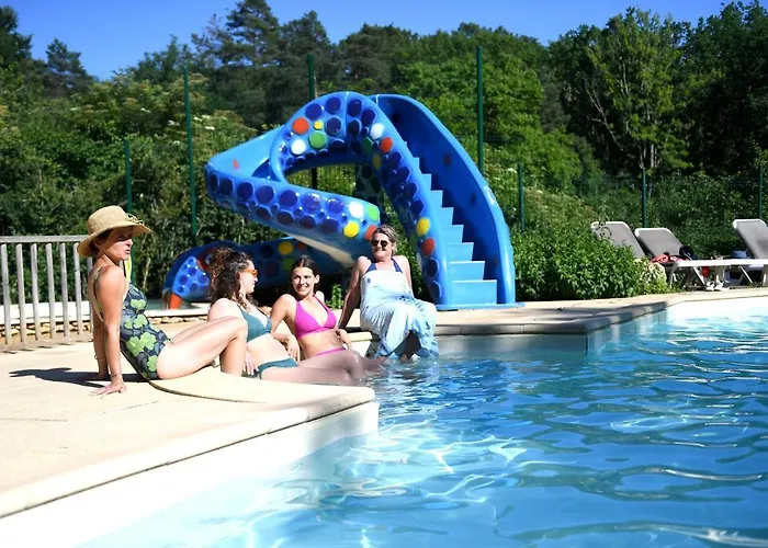 مكان تخييم Glamping Le Pech *