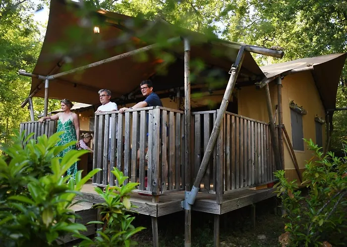 مكان تخييم Glamping Le Pech *