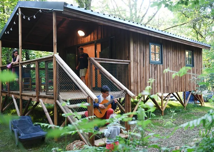 مكان تخييم Glamping Le Pech