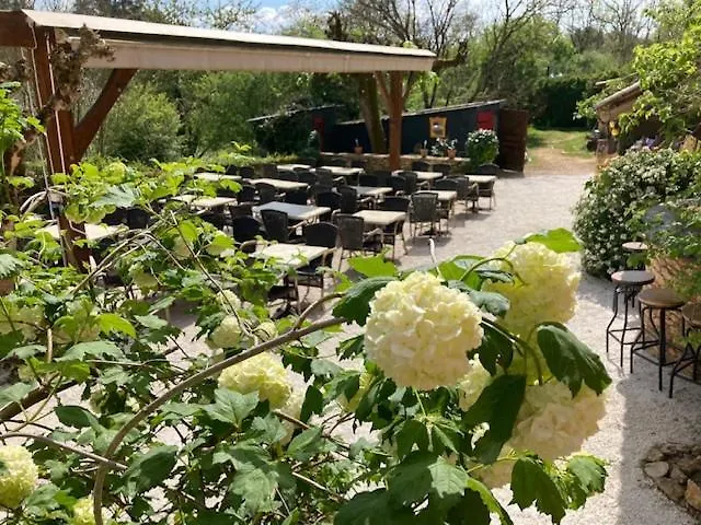 Glamping Le Pech * Les Eyzies