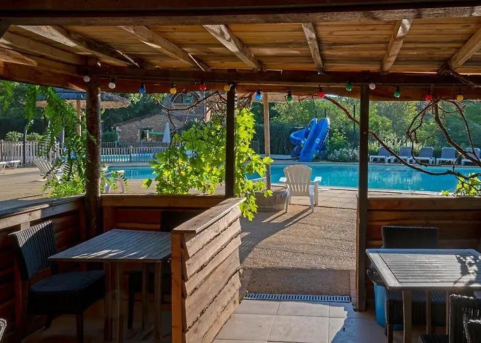 Glamping Le Pech Les Eyzies