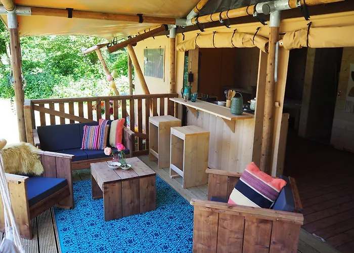 Glamping Le Pech Les Eyzies