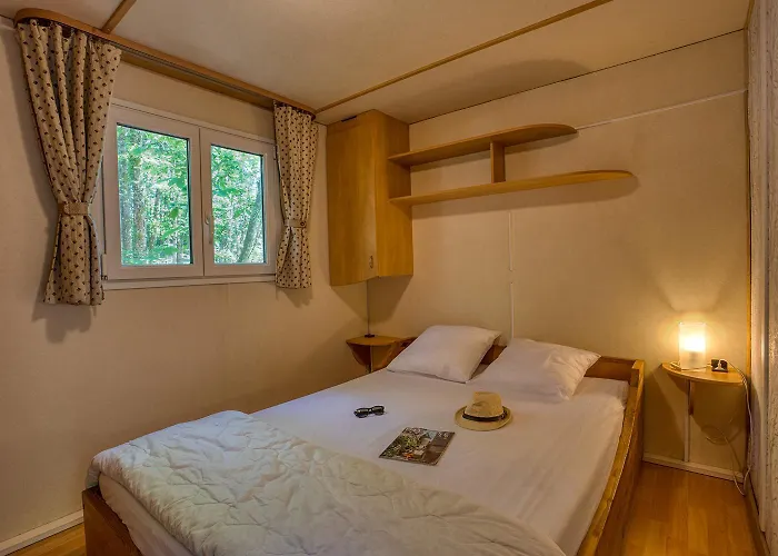 Glamping Le Pech * Les Eyzies