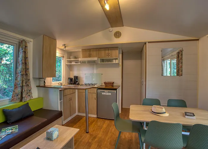 مكان تخييم Glamping Le Pech *