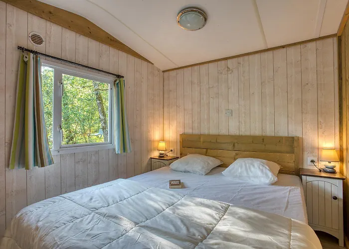 Glamping Le Pech مكان تخييم