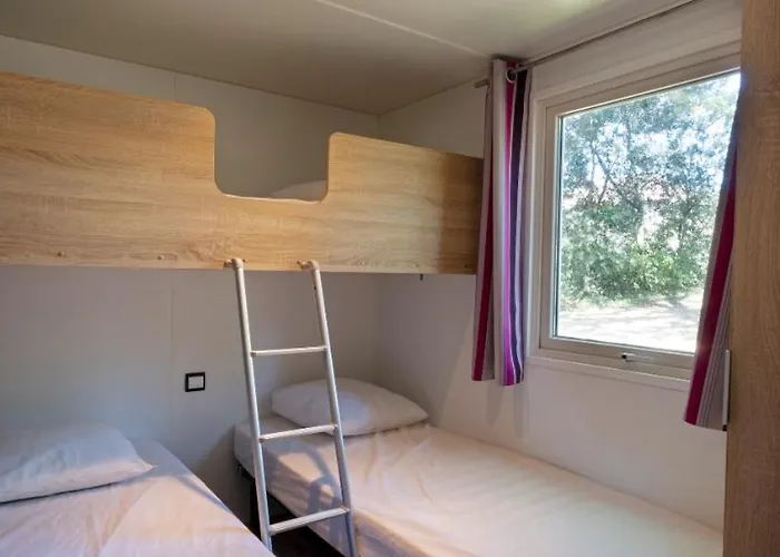 Glamping Le Pech مكان تخييم