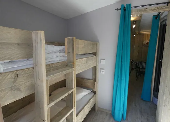 مكان تخييم Glamping Le Pech Les Eyzies